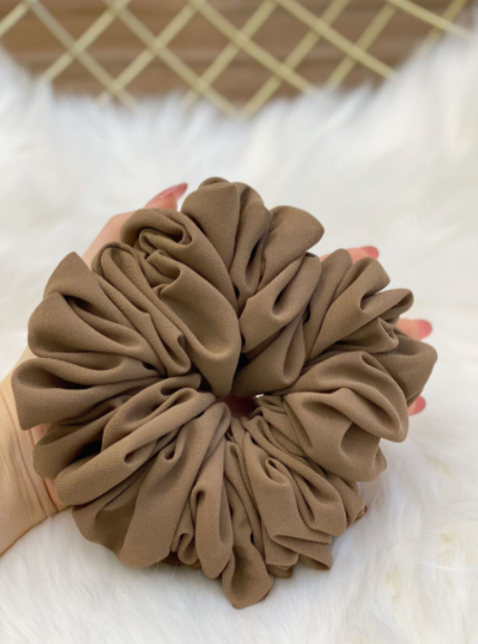 XL Scrunchie - Brown