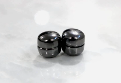 Magnet Pin- Shiny Black